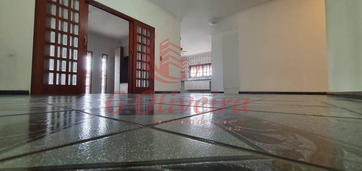 Casa, 3 quartos, 330 m² - Foto 35