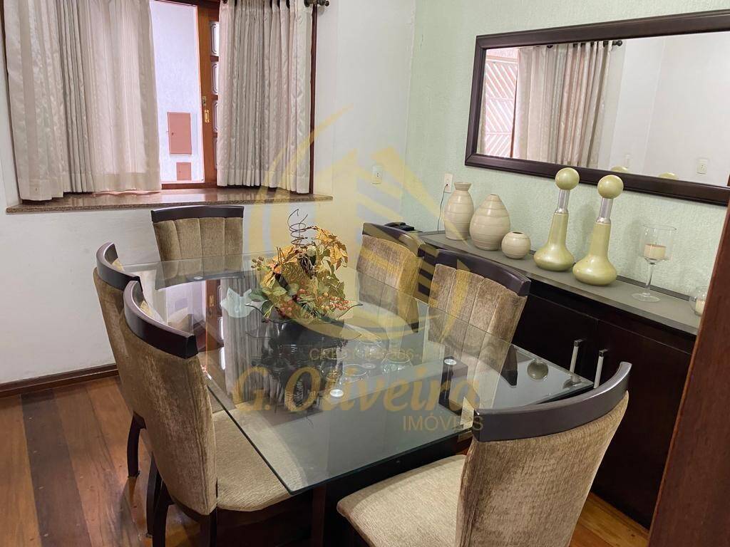 Casa, 3 quartos, 295 m² - Foto 1