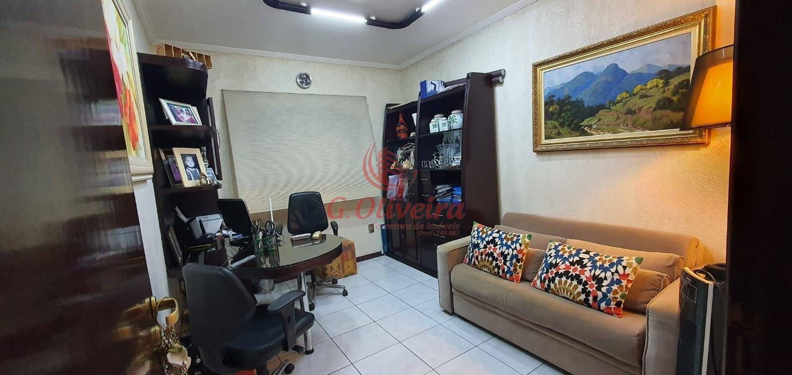 Casa, 3 quartos, 243 m² - Foto 4