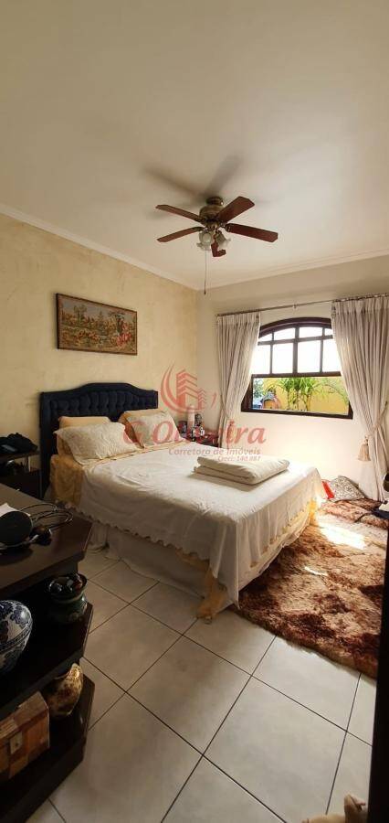 Casa, 3 quartos, 243 m² - Foto 10