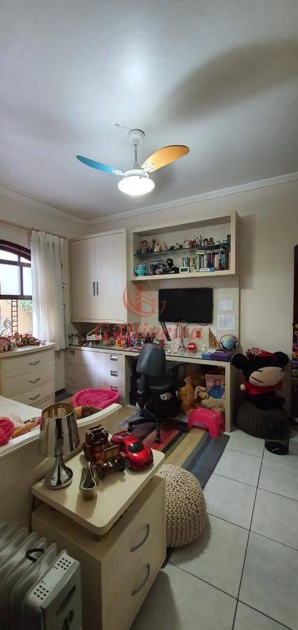 Casa, 3 quartos, 243 m² - Foto 16