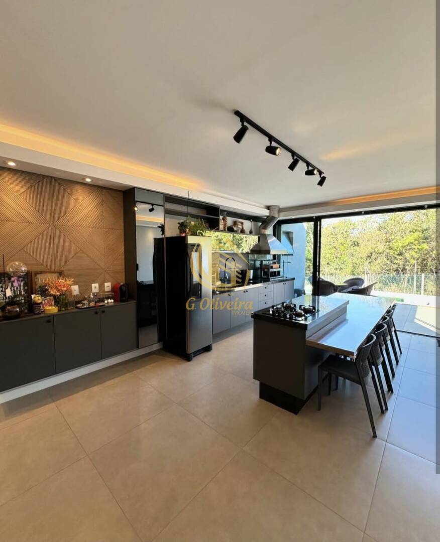 Sobrado, 4 quartos, 250 m² - Foto 2