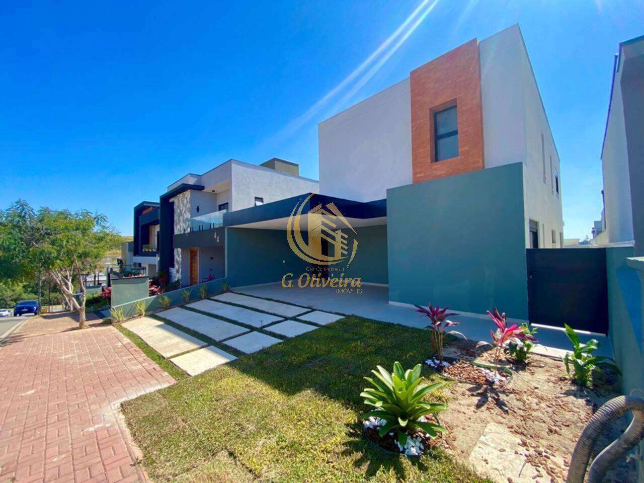 Sobrado, 3 quartos, 267 m² - Foto 1