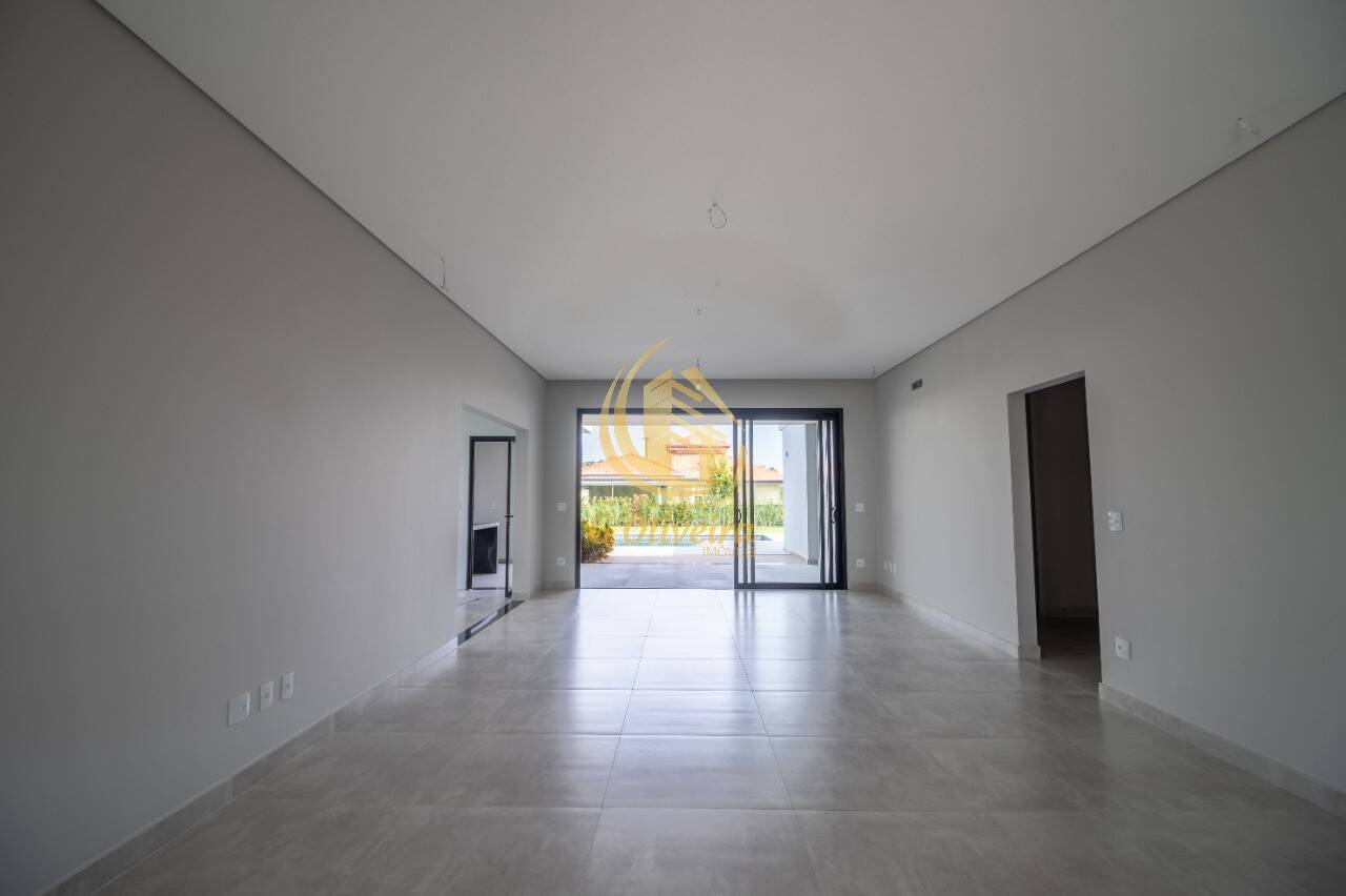 Casa, 4 quartos, 330 m² - Foto 2