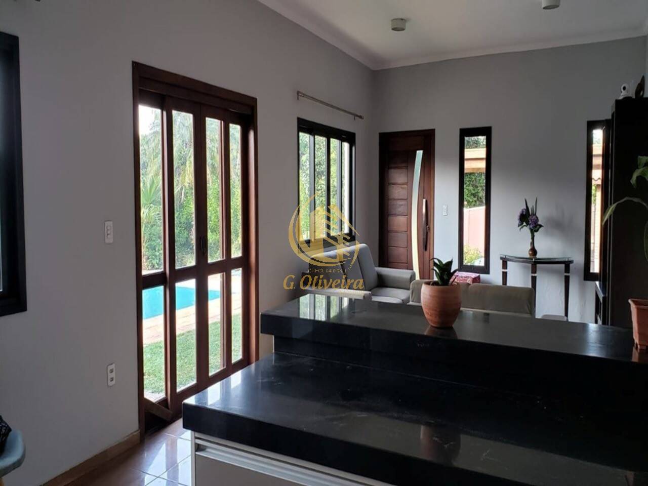 Casa, 4 quartos, 248 m² - Foto 2