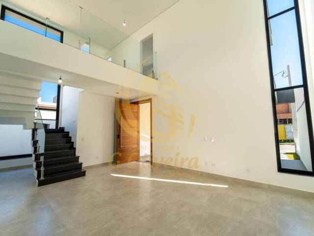 Sobrado para Venda em Jundiaí - 2