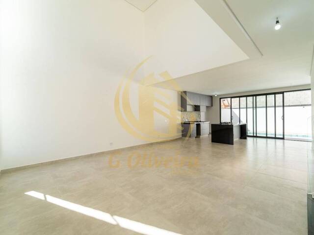 Sobrado para Venda em Jundiaí - 4