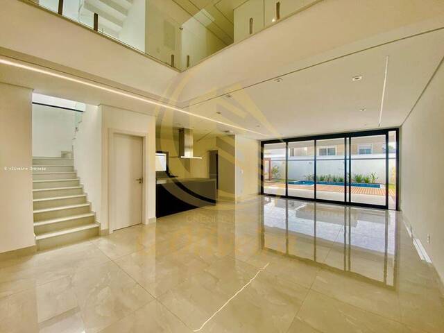 Sobrado para Venda em Jundiaí - 2