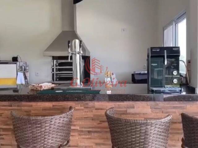 Sobrado para Venda em Jundiaí - 4