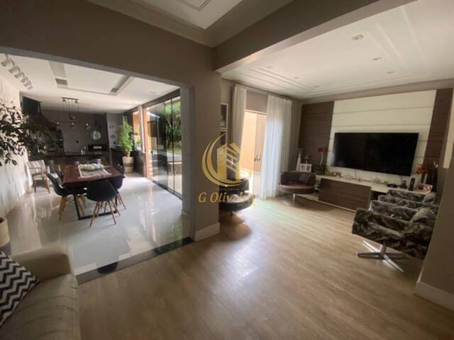 Sobrado para Venda em Jundiaí - 4