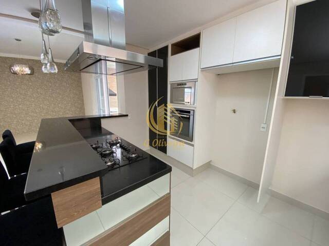 Sobrado para Venda em Jundiaí - 4