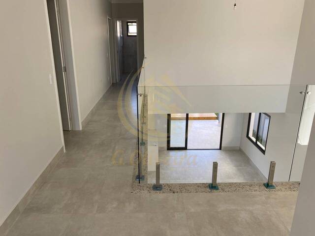 Sobrado para Venda em Jundiaí - 3