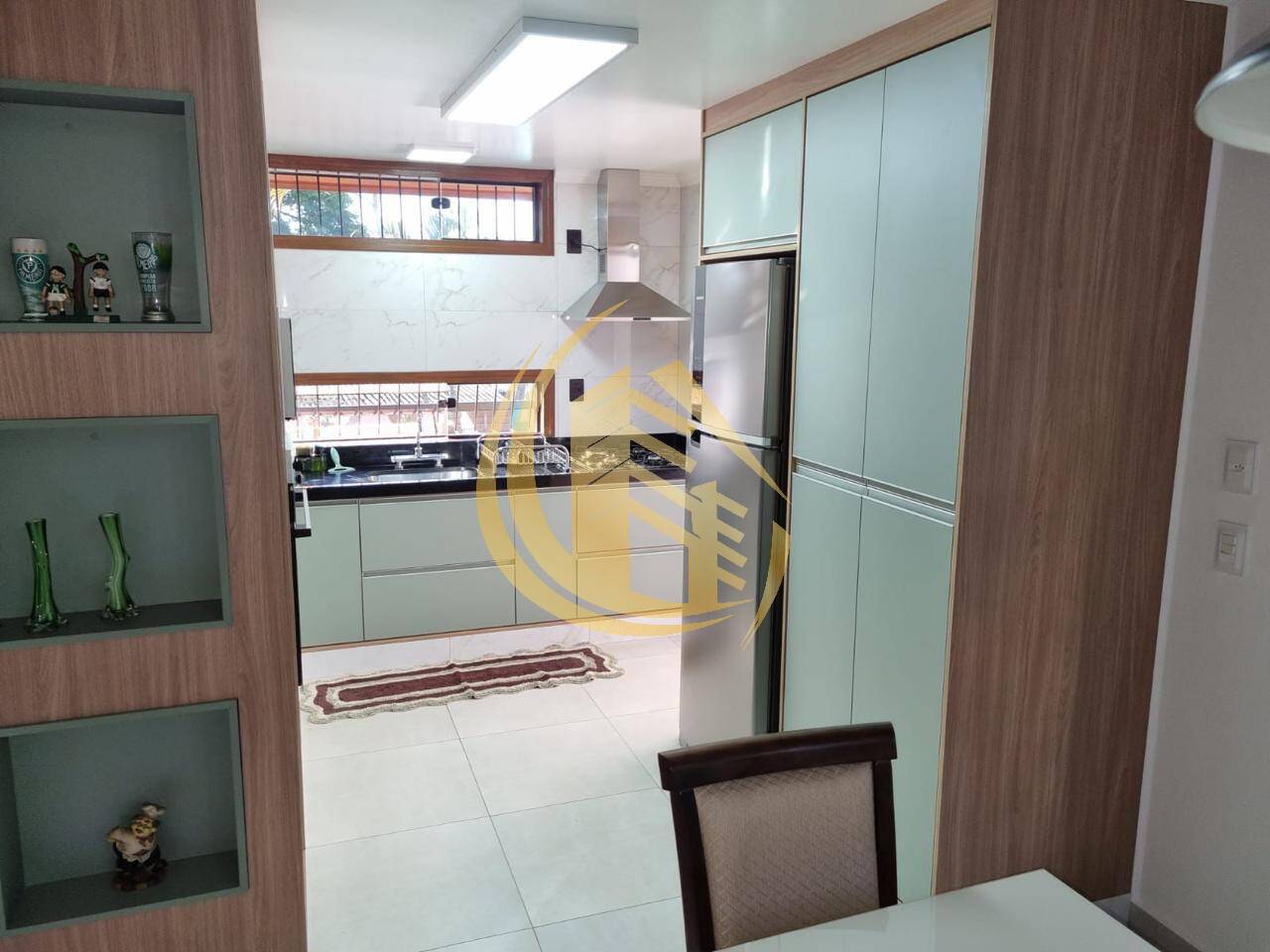 Sobrado, 3 quartos, 288 m² - Foto 1